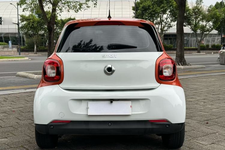 Used smart forfour 2016 1.0L 52 kW Passion Edition Exterior 4