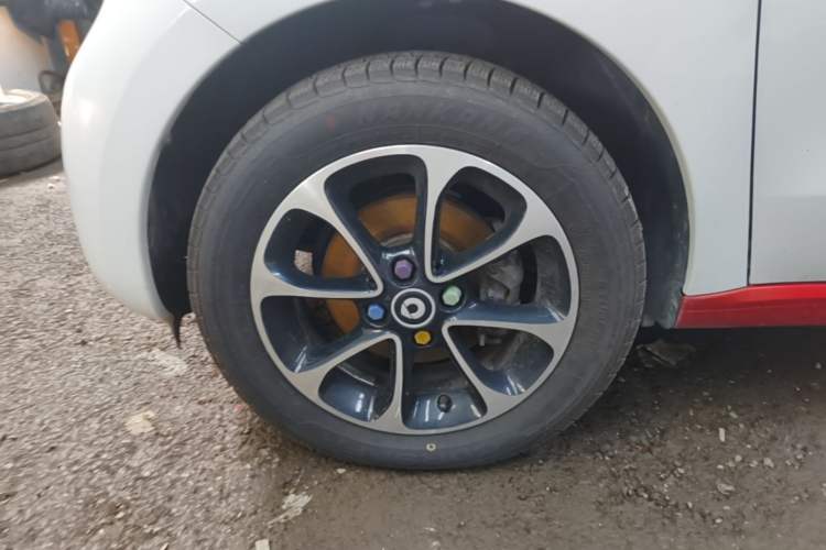 Used smart forfour 2016 1.0L 52 kW Passion Edition Exterior 4