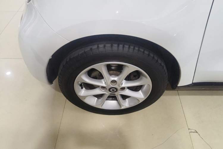 Used smart forfour 2016 1.0L 52 kW Dynamic Edition Exterior 4