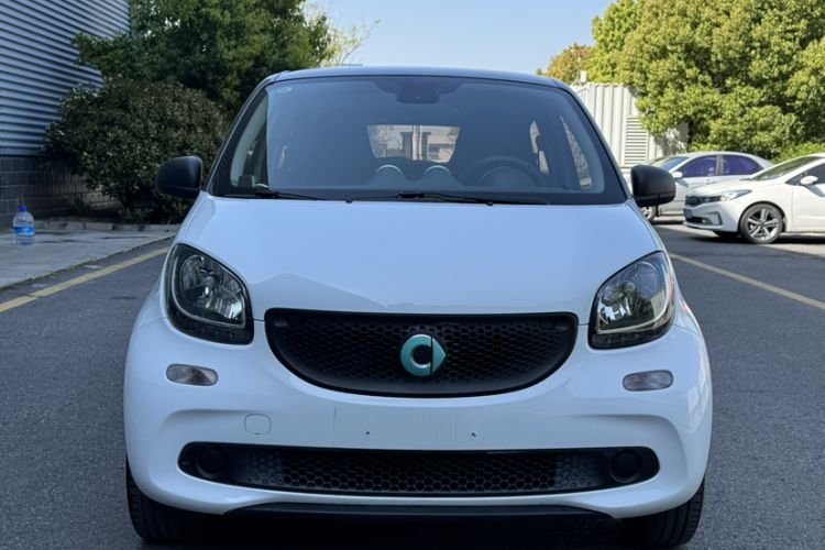 Used smart forfour 2016 1.0L 52 kW Dynamic Edition Exterior 4