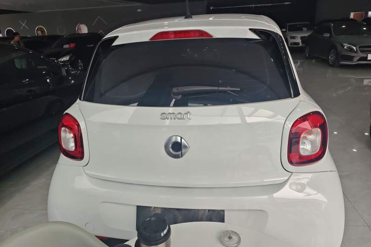 Used smart forfour 2016 1.0L 52 kW Dynamic Edition Exterior 4