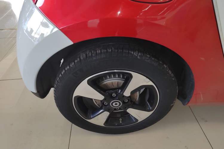 Used smart forfour 2016 1.0L 52 kW Passion Edition Exterior 5