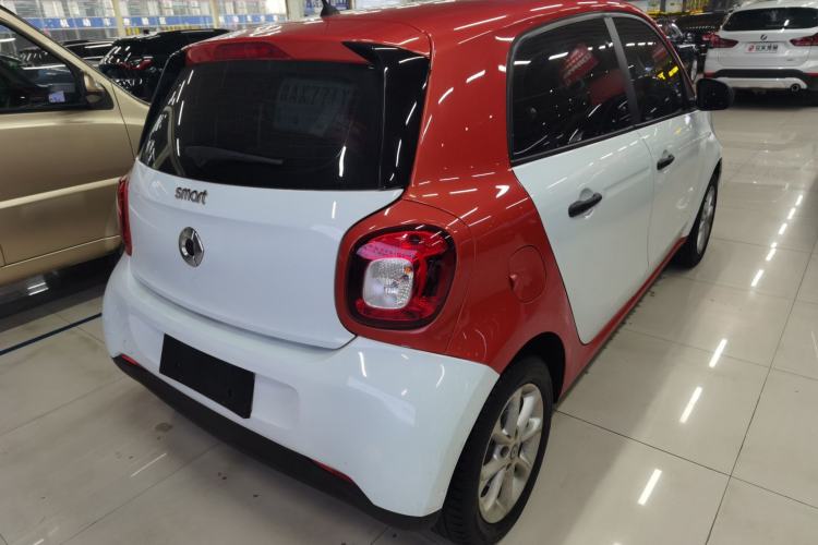 Used smart forfour 2016 1.0L 52 kW Dynamic Edition Exterior 5