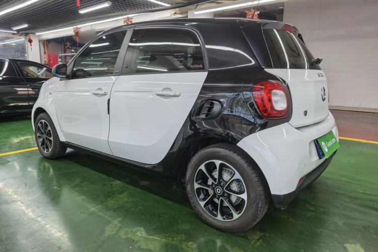 Used smart forfour 2016 1.0L 52 kW Passion Edition Exterior 5