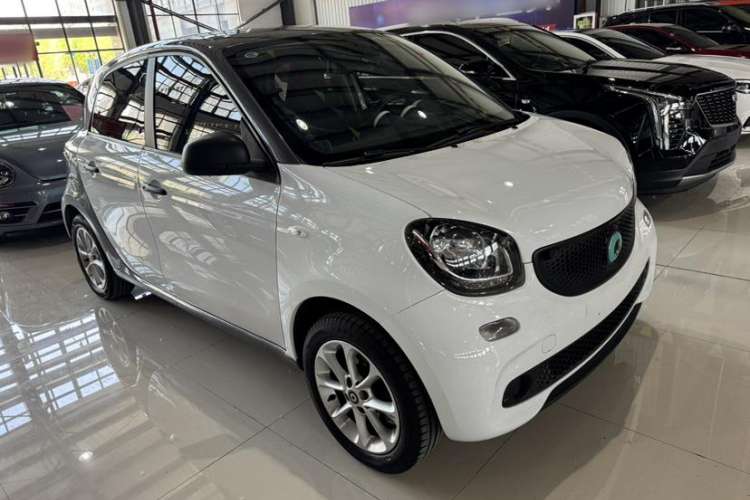 Used smart forfour 2016 1.0L 52 kW Dynamic Edition Exterior 5