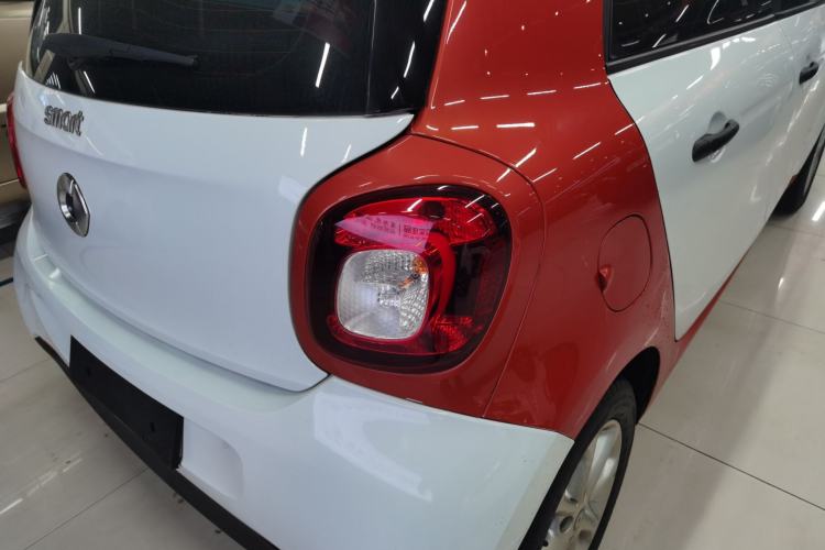 Used smart forfour 2016 1.0L 52 kW Dynamic Edition Exterior 6