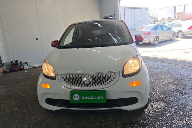 Used smart forfour 2016 1.0L 52 kW Passion Edition Front