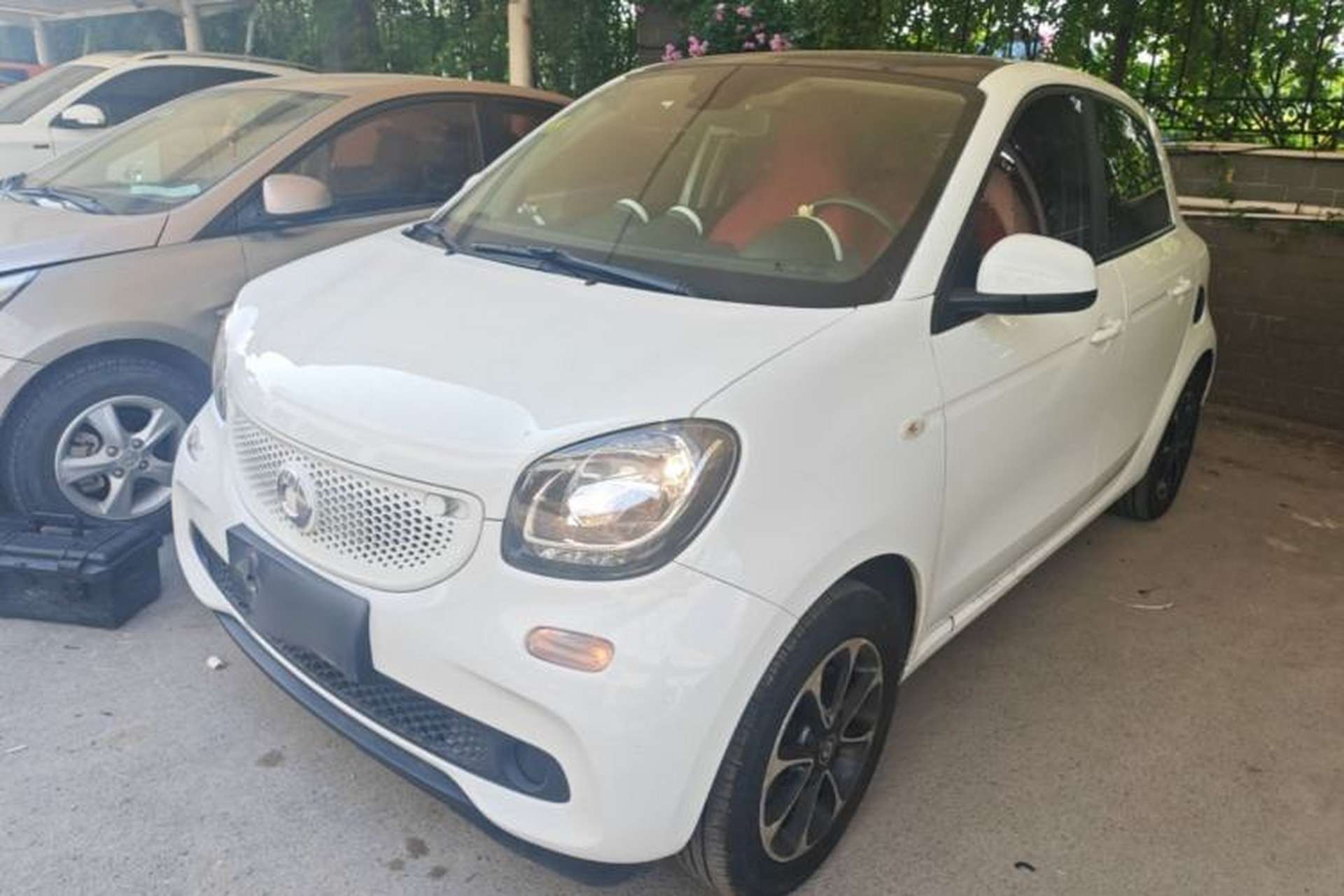 Used smart forfour 2016 1.0L 52 kW Passion Edition Front Left 45 Deg
