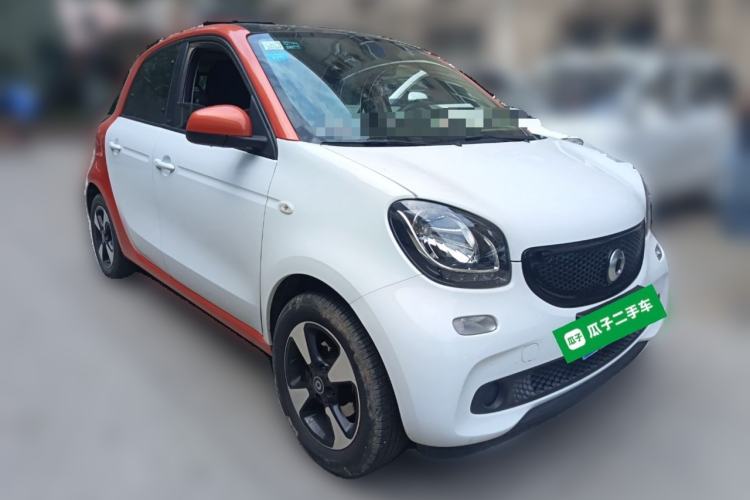 Used smart forfour 2016 1.0L 52 kW Passion Edition Front Right 45 Deg