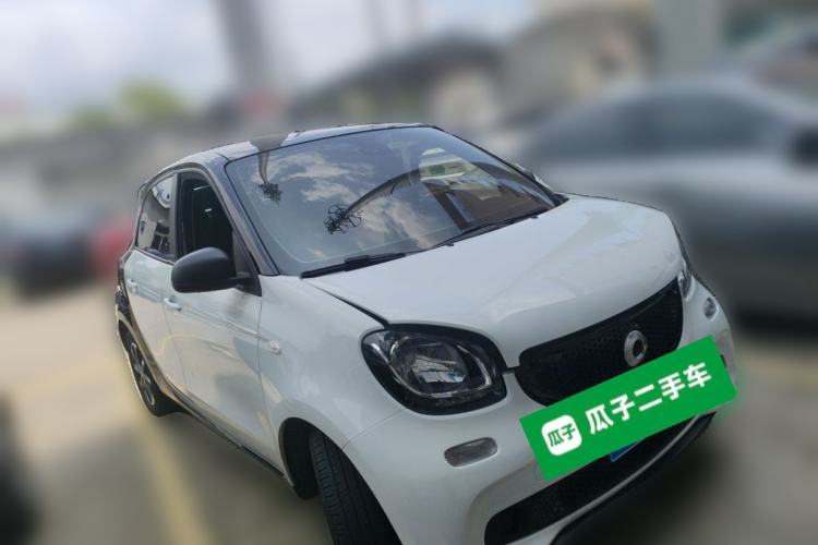 Used smart forfour 2016 1.0L 52 kW Passion Edition Front Right 45 Deg