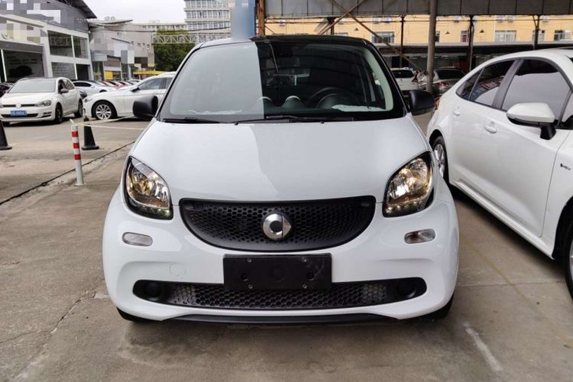 Used smart forfour 2016 1.0L 52 kW Dynamic Edition Front