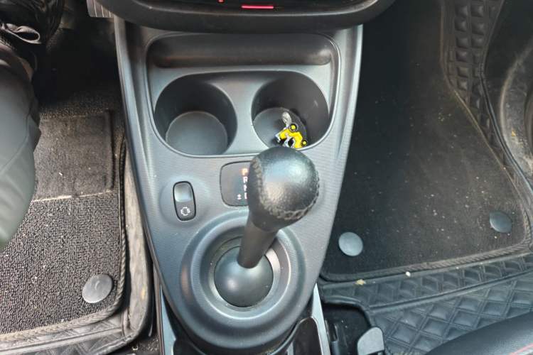 Used smart forfour 2016 1.0L 52 kW Dynamic Edition Gear Lever