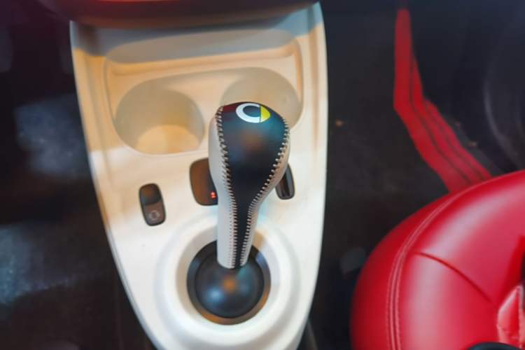 Used smart forfour 2016 1.0L 52 kW Passion Edition Gear Lever