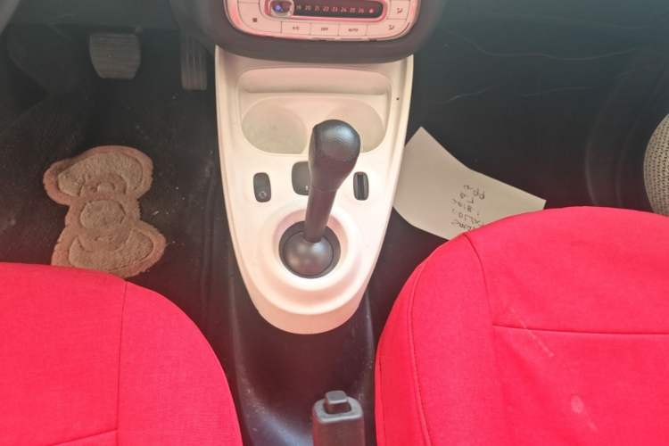 Used smart forfour 2016 1.0L 52 kW Passion Edition Gear Lever