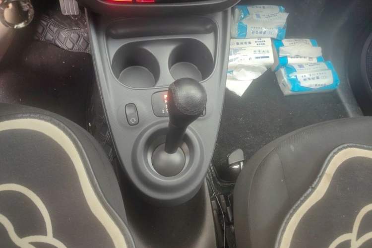 Used smart forfour 2016 1.0L 52 kW Dynamic Edition Gear Lever