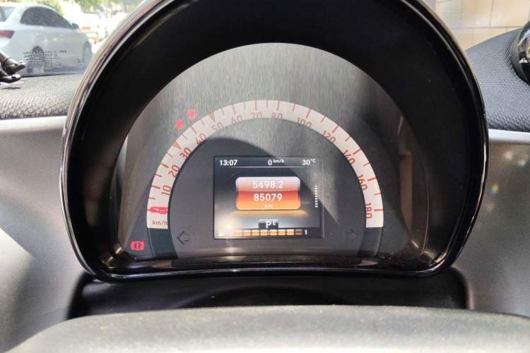 Used smart forfour 2016 1.0L 52 kW Passion Edition Instrument Cluster
