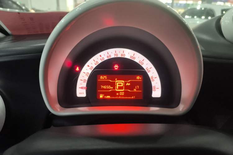 Used smart forfour 2016 1.0L 52 kW Dynamic Edition Instrument Cluster