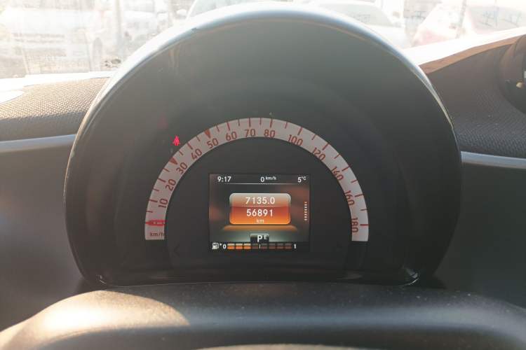 Used smart forfour 2016 1.0L 52 kW Passion Edition Instrument Cluster