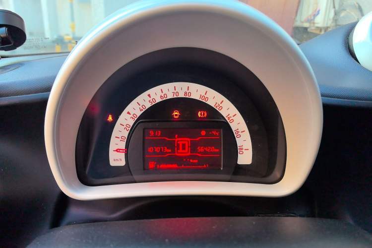 Used smart forfour 2016 1.0L 52 kW Dynamic Edition Instrument Cluster