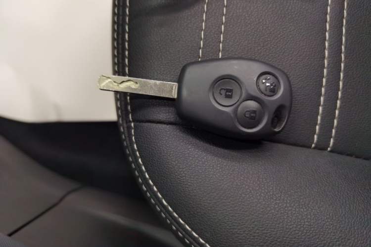 Used smart forfour 2016 1.0L 52 kW Dynamic Edition Interior 1