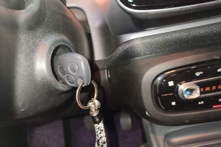 Used smart forfour 2016 1.0L 52 kW Passion Edition Interior 1