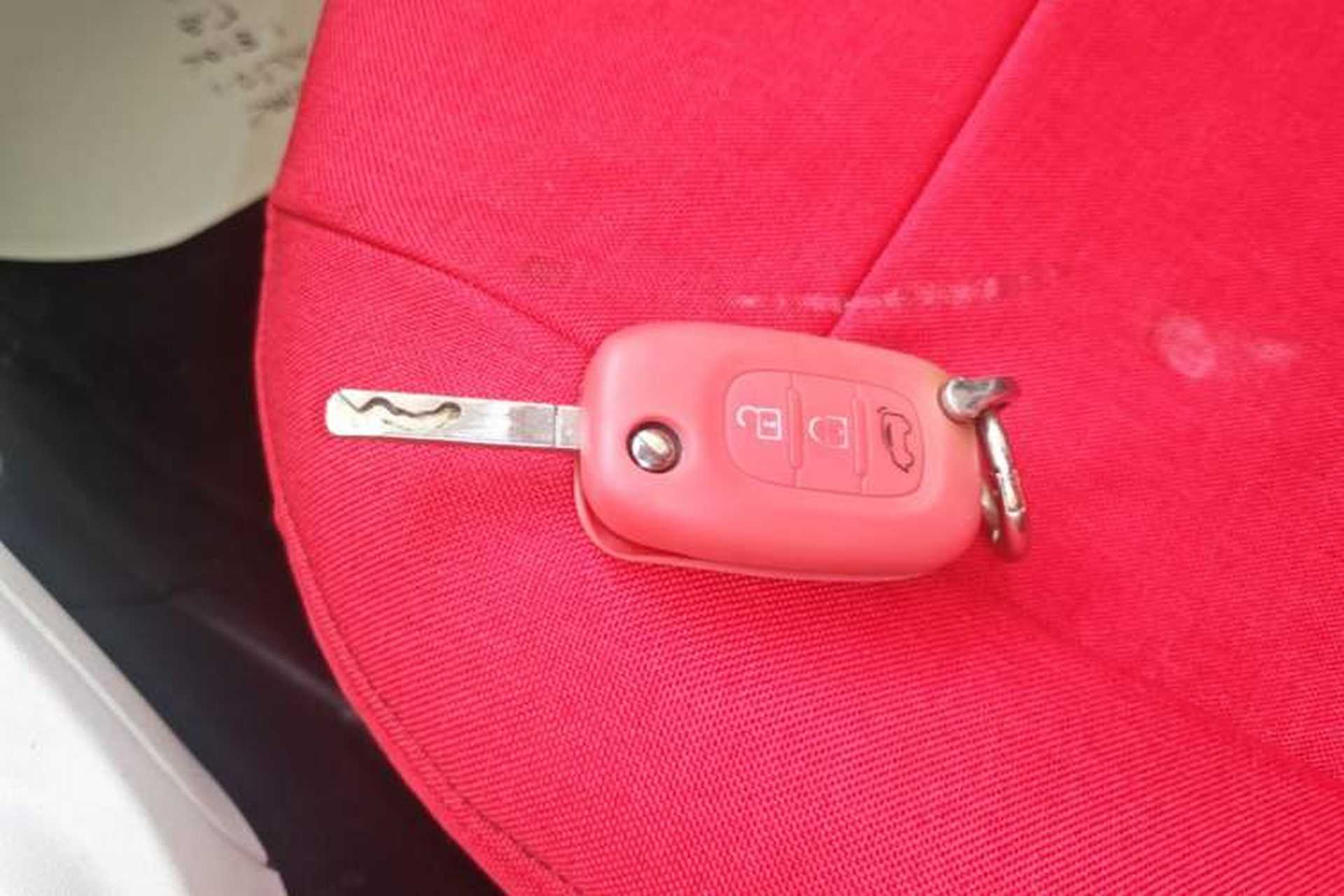Used smart forfour 2016 1.0L 52 kW Passion Edition Interior 1