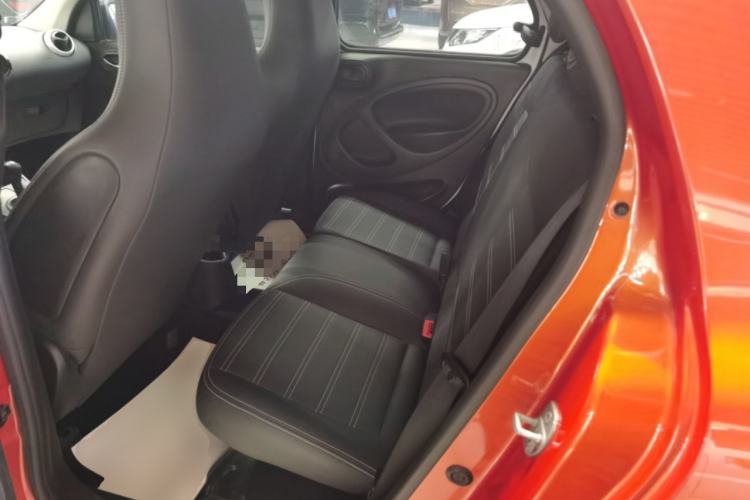 Used smart forfour 2016 1.0L 52 kW Dynamic Edition Interior 4