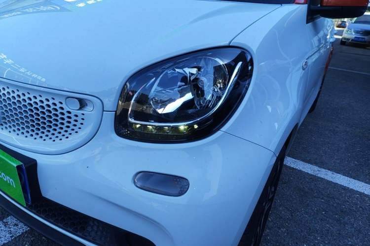 Used smart forfour 2016 0.9T 66 kW Pioneer Edition Left Front Headlight