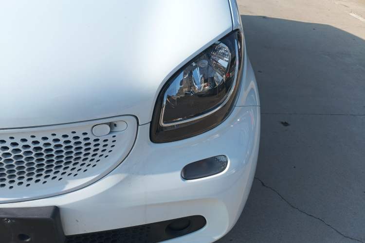 Used smart forfour 2016 1.0L 52 kW Passion Edition Left Front Headlight