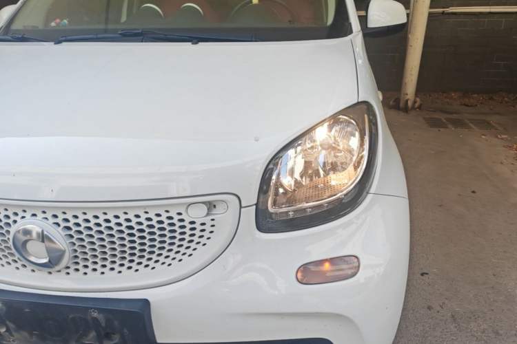 Used smart forfour 2016 1.0L 52 kW Passion Edition Left Front Headlight