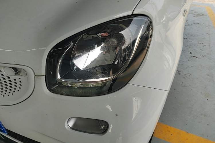 Used smart forfour 2016 0.9T 66 kW Pioneer Edition Left Front Headlight