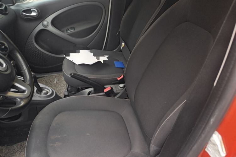 Used smart forfour 2016 1.0L 52 kW Passion Edition Left Front Seat