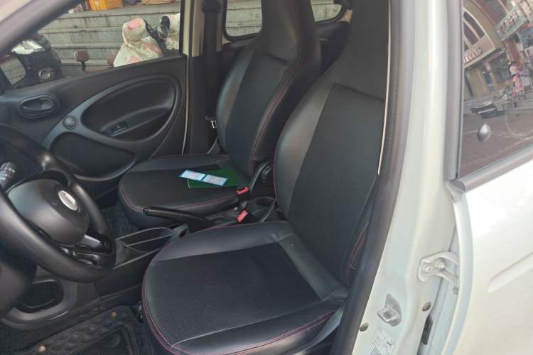 Used smart forfour 2016 1.0L 52 kW Dynamic Edition Left Front Seat