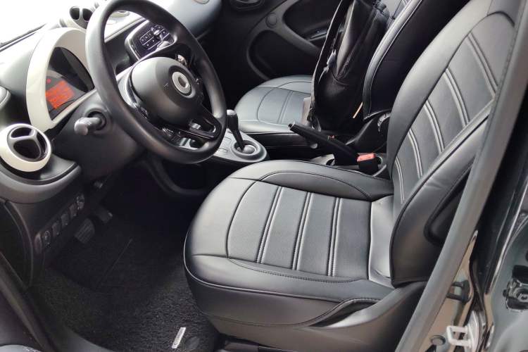 Used smart forfour 2016 1.0L 52 kW Dynamic Edition Left Front Seat
