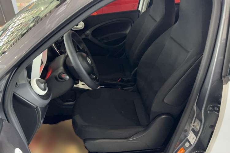 Used smart forfour 2016 1.0L 52 kW Dynamic Edition Left Front Seat