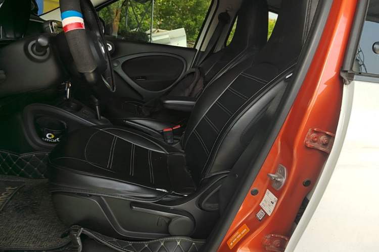 Used smart forfour 2016 0.9T 66 kW Pioneer Edition Left Front Seat