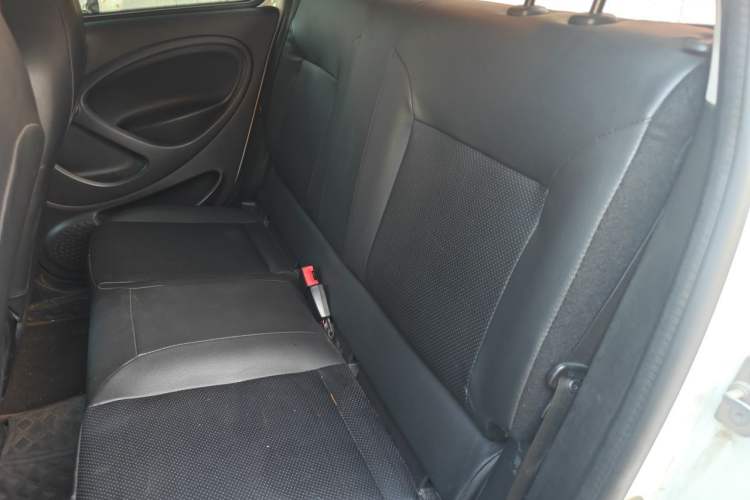 Used smart forfour 2016 1.0L 52 kW Dynamic Edition Left Rear Seat