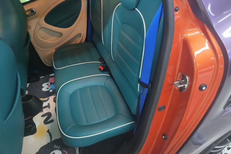Used smart forfour 2016 1.0L 52 kW Passion Edition Left Rear Seat