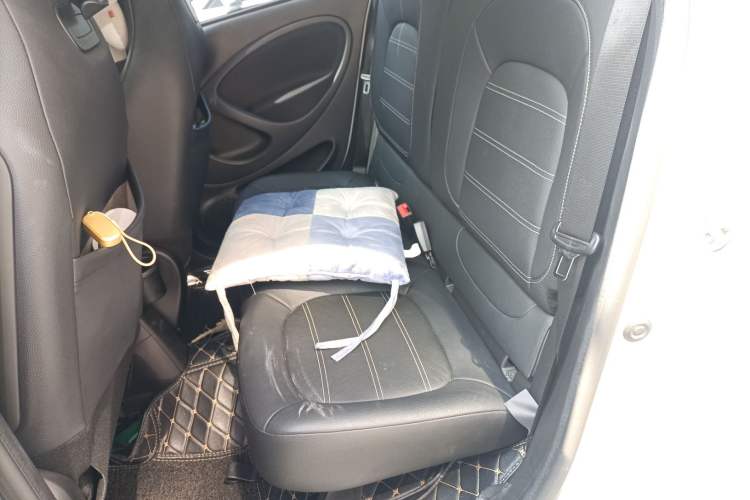 Used smart forfour 2016 0.9T 66 kW Pioneer Edition Left Rear Seat