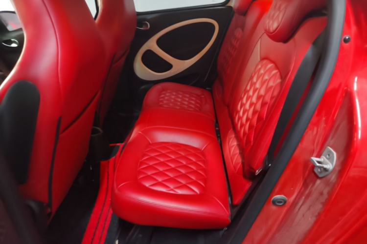 Used smart forfour 2016 1.0L 52 kW Passion Edition Left Rear Seat