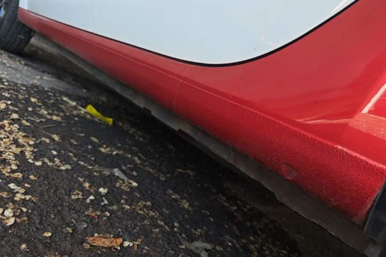Used smart forfour 2016 1.0L 52 kW Passion Edition Left Side Sill