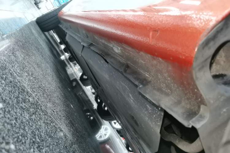 Used smart forfour 2016 1.0L 52 kW Passion Edition Left Side Sill