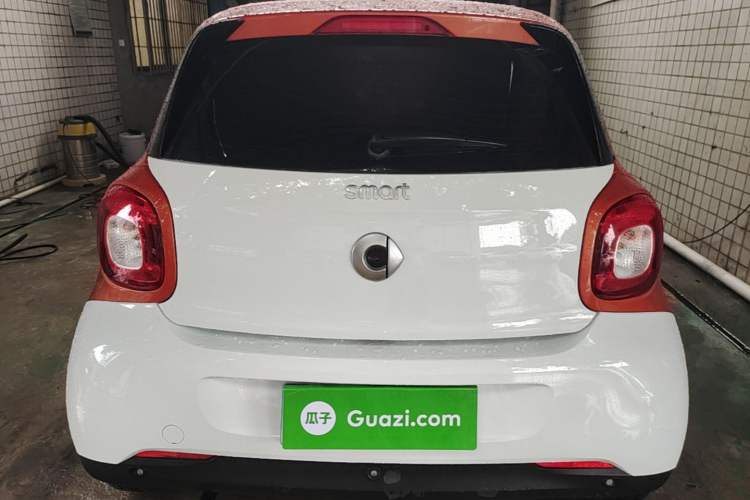 Used smart forfour 2016 1.0L 52 kW Passion Edition Rear