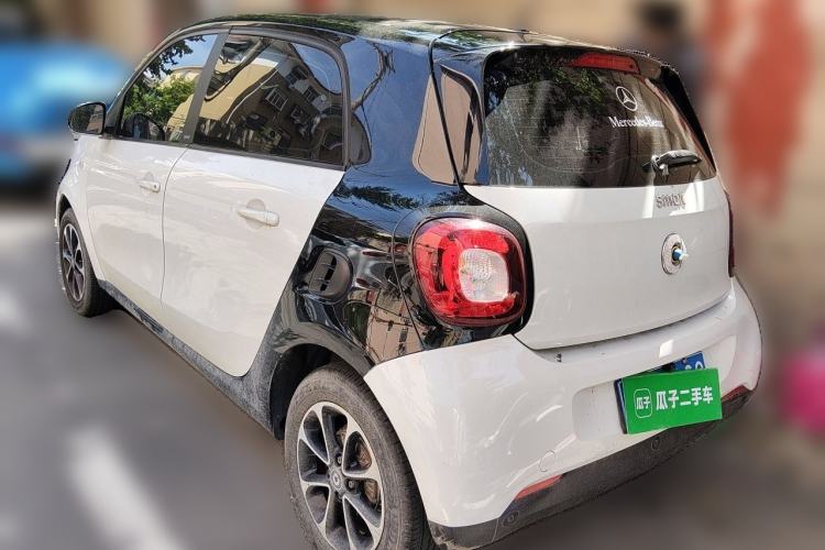 Used smart forfour 2016 1.0L 52 kW Passion Edition Rear Left 45 Deg