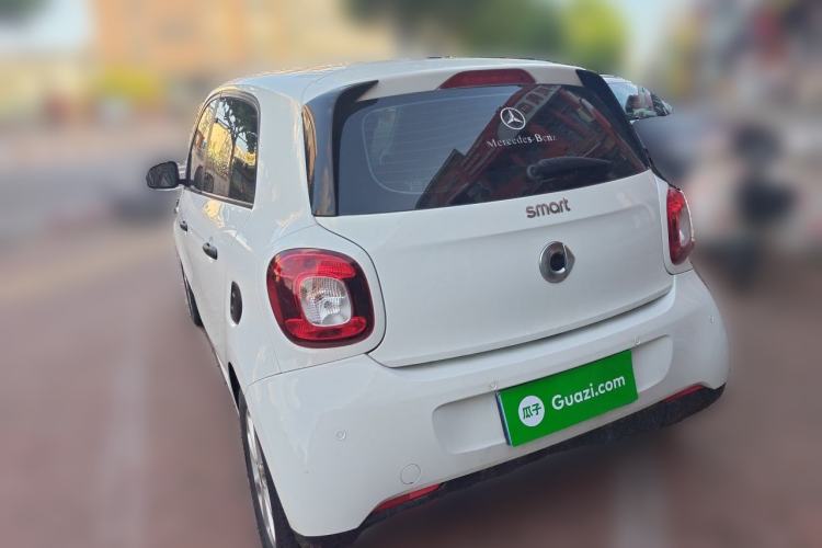 Used smart forfour 2016 1.0L 52 kW Dynamic Edition Rear Left 45 Deg