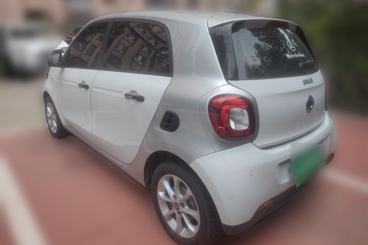 Used smart forfour 2016 1.0L 52 kW Dynamic Edition Rear Left 45 Deg