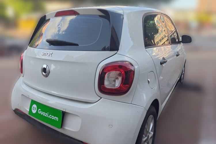 Used smart forfour 2016 1.0L 52 kW Dynamic Edition Rear Right 45 Deg
