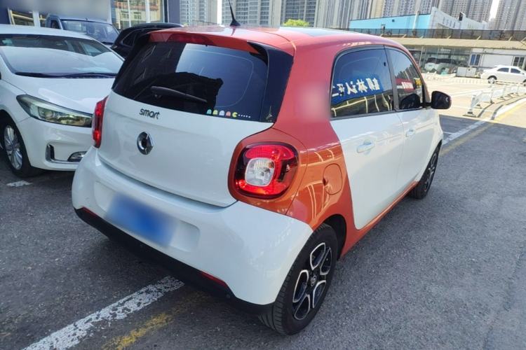 Used smart forfour 2016 0.9T 66 kW Pioneer Edition Rear Right 45 Deg
