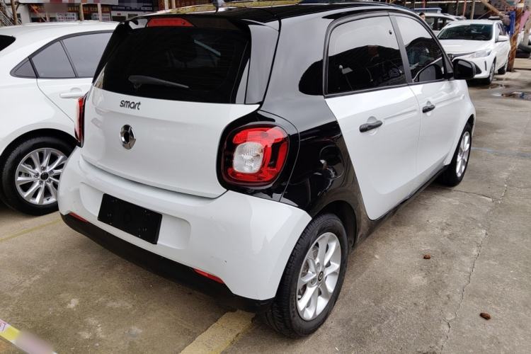 Used smart forfour 2016 1.0L 52 kW Dynamic Edition Rear Right 45 Deg