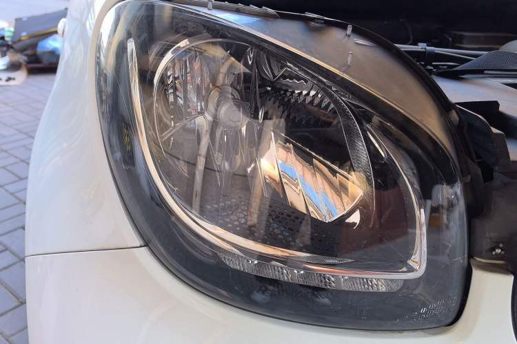 Used smart forfour 2016 1.0L 52 kW Dynamic Edition Right Front Headlight